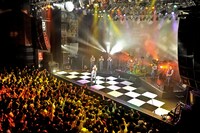 「在日ファンク『連絡』発売記念ツアー」の模様。 (C)高田梓