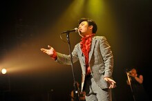 「在日ファンク『連絡』発売記念ツアー」の模様。 (C)高田梓