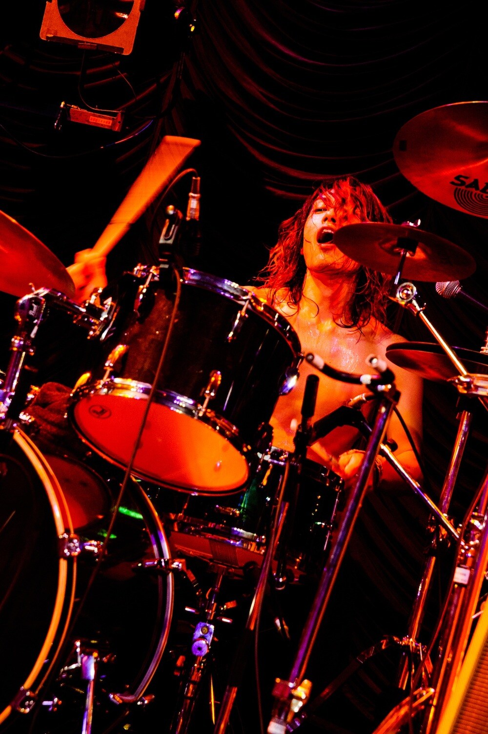 小泉拓（Dr） - クリープハイプ、年明け企画で憧れの先輩フラカンと対