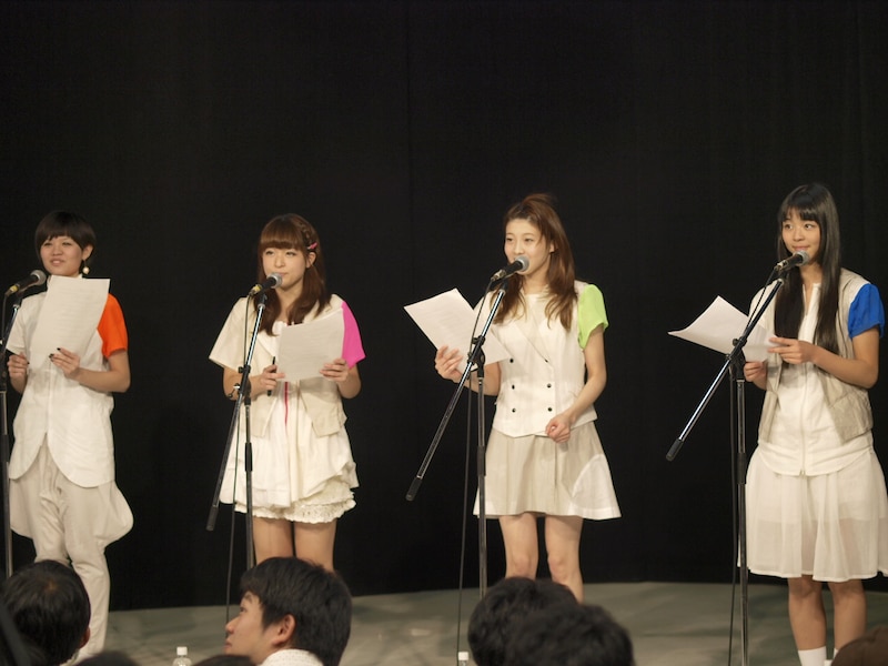 「バックステージ・アイドル・ストーリー（B・i・S）」生アフレコの模様。