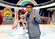 「ミュージャック」MCの高橋みなみ（写真左）と中島ヒロト（右）。
