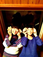 大宮エリー（写真左）と原田郁子（右）。