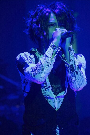 東京・東京国際フォーラム ホールA行われた「NIGHTMARE TOUR 2012 FINAL『Deus ex machina』」のワンシーン。