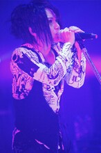 東京・東京国際フォーラム ホールA行われた「NIGHTMARE TOUR 2012 FINAL『Deus ex machina』」のワンシーン。