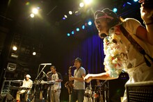 LOVE ME TENDER（撮影：YÜSUKE YAMATANI）