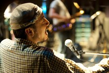 LOVE ME TENDER（撮影：YÜSUKE YAMATANI）