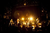 LOVE ME TENDER（撮影：YÜSUKE YAMATANI）