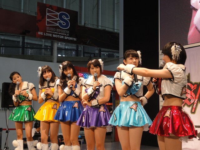 東京・MEGA WEB トヨタシティショウケースで行われたイベントより、トークコーナーの模様。