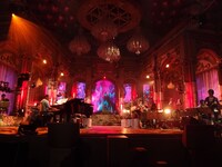 昨年の「2012 FNS歌謡祭」で使用されたセット。