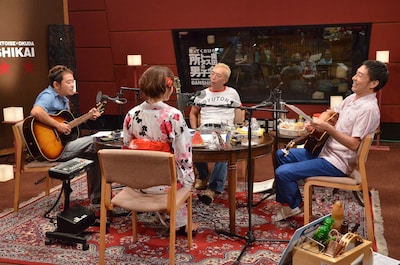 「歌ってくだけろ！ 所トータス奥田の男子会」前回の放送の様子。