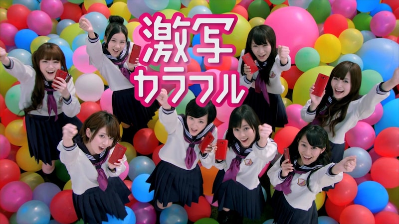 「HTC J butterfly」テレビCMのワンシーン。