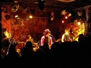 昨日12月9日に大阪・十三FANDANGOで行われた「暮れの元気なご挨拶～リクエストナイト～」の模様。