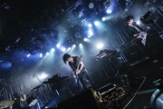 12月6日に行われた渋谷CLUB QUATTRO公演の模様。