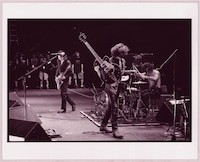 写真集「break on through」の1ページ（写真：富永よしえ）。