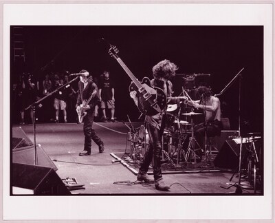 写真集「break on through」の1ページ（写真：富永よしえ）。