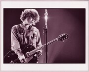 写真集「break on through」の1ページ（写真：富永よしえ）。