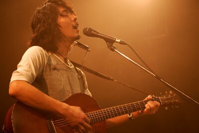 アンコールで熱唱するCaravan。 （photo by susie）