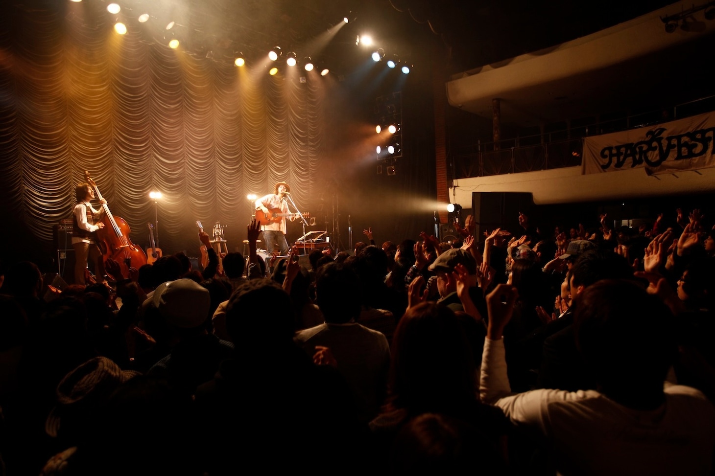 「Lonesome Caravan 1st TOUR」最終公演の様子。 （photo by susie）