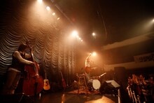 「Lonesome Caravan 1st TOUR」最終公演の様子。 （photo by susie）