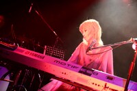 「花はここに咲いています」リリース記念ワンマンライブの様子。 （撮影：橋本塁）