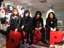 「タワモン」会場に勢揃いしたTHE YELLOW MONKEYのメンバー。