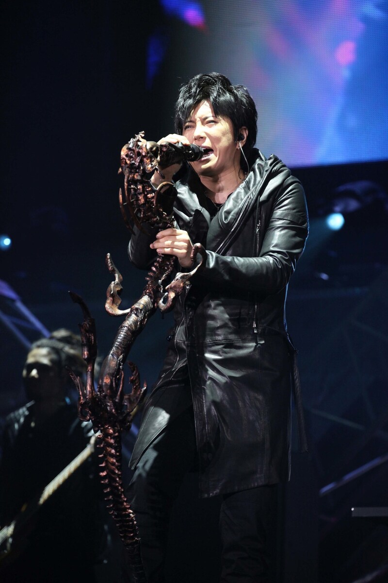 後輩の鬼龍院翔を思いやるMCでオーディエンスを感動させたGACKT。