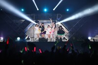 ゴールデンボンバーとの強烈な共演でも魅せたももいろクローバーZ