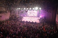 「私立恵比寿中学年忘れ大学芸会『エビ中のジャングル大冒険』」の様子。