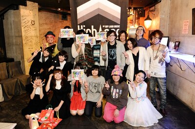 「HighApps vol.9」出演者たちの集合写真。（撮影：釘野孝宏）