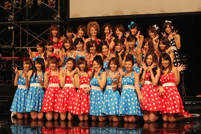 東京・中野サンプラザホール公演直前の会見の模様。