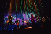 写真は12月13日のライブの模様（撮影：古溪一道）。