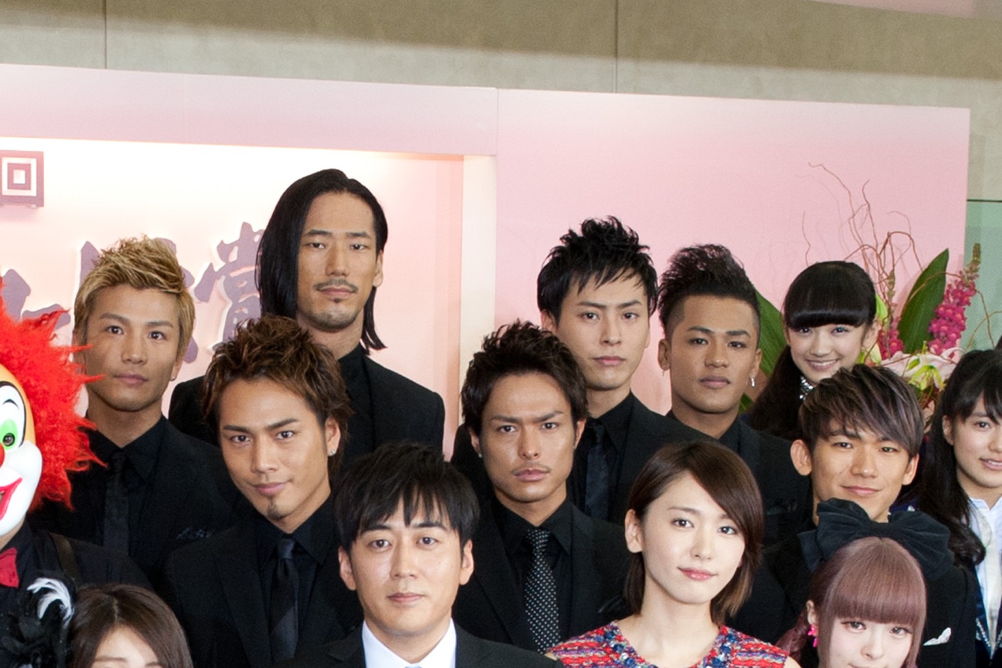 三代目 J Soul Brothersは、メンバーを代表してNAOTOが「デビュー2年でこのような素晴らしい賞をいただけて本当にうれしく思います」とコメント。