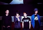 LUNKHEAD、ロックの日にワンマン「影と煙草と僕とAX」