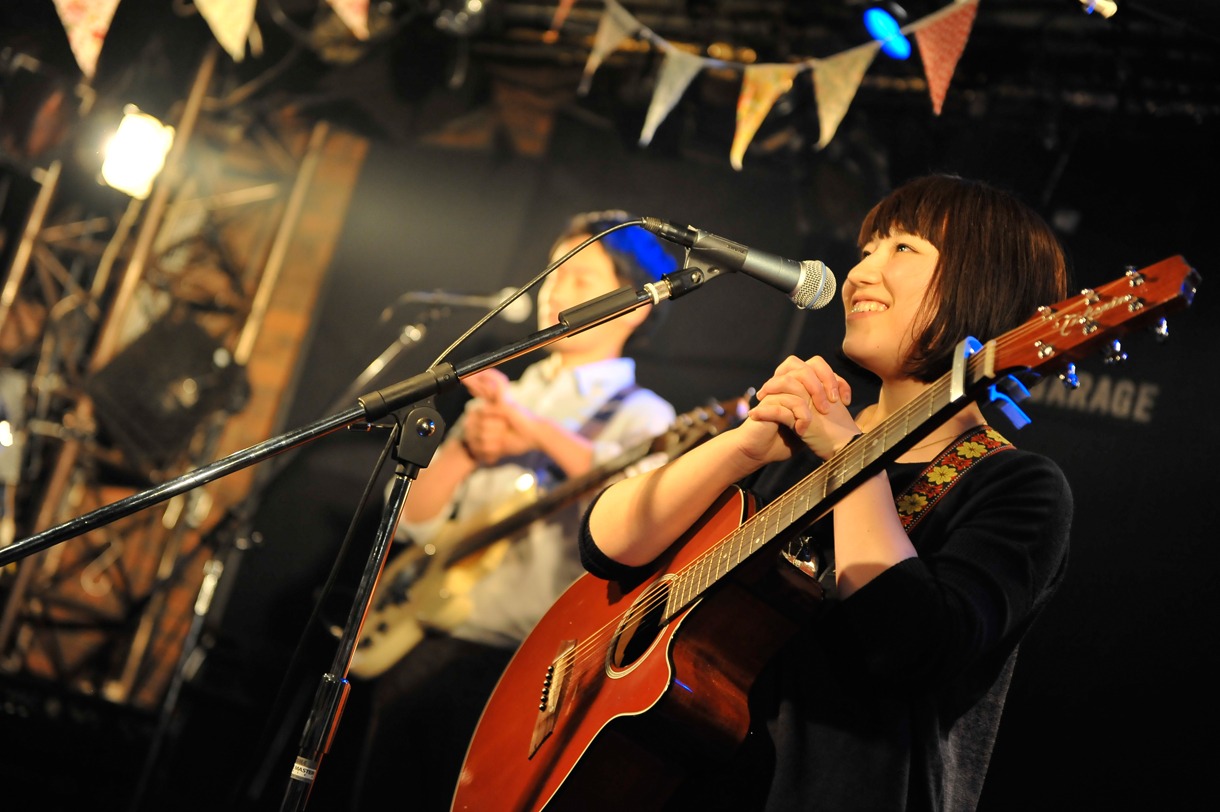 12月14日のライブの模様（撮影：高田梓）。