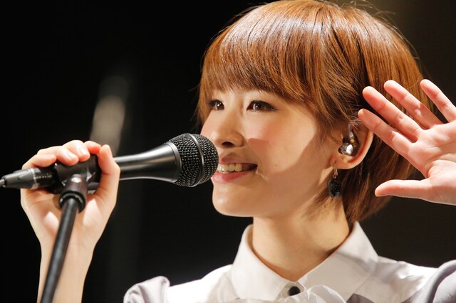 蒼山幸子（Vo, Key） （撮影：上飯坂一）