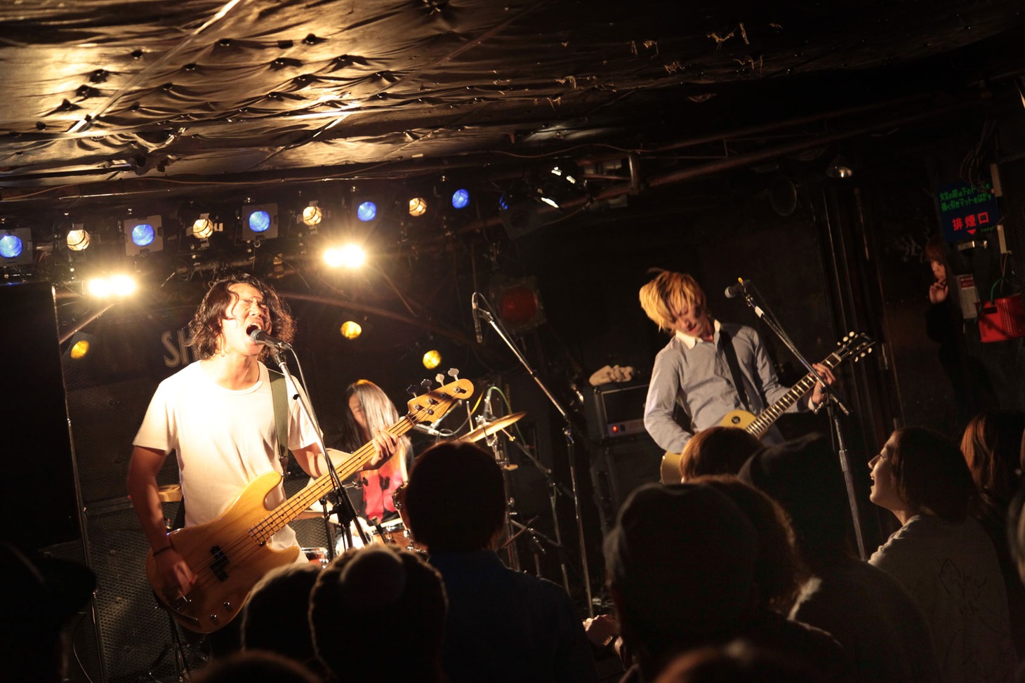 「odd "biotop" release tour final『ONE MAN SHOW !!!』」の模様。