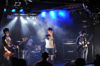 アメリカ☆ヤング（写真は「俺たち"YES!" vol.1」の様子）