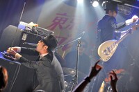 2012年9月に行われたyes, mama ok?主催イベント「俺たち"YES!" vol.1」出演時の東京ブルースブレイカーズ。