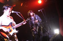 yes, mama ok?（写真は「俺たち"YES!" vol.1」の様子）