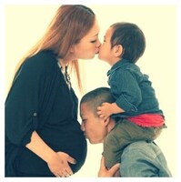 雑誌「I LOVE mama」コラボPVで使用されている写真。