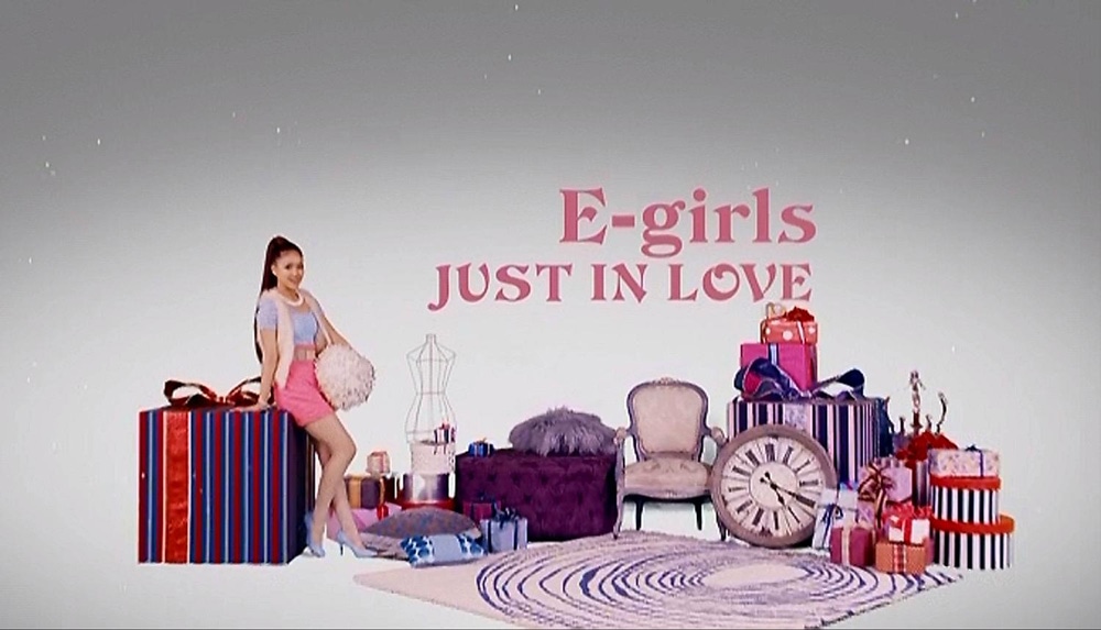「JUST IN LOVE」ビデオクリップのワンシーン。