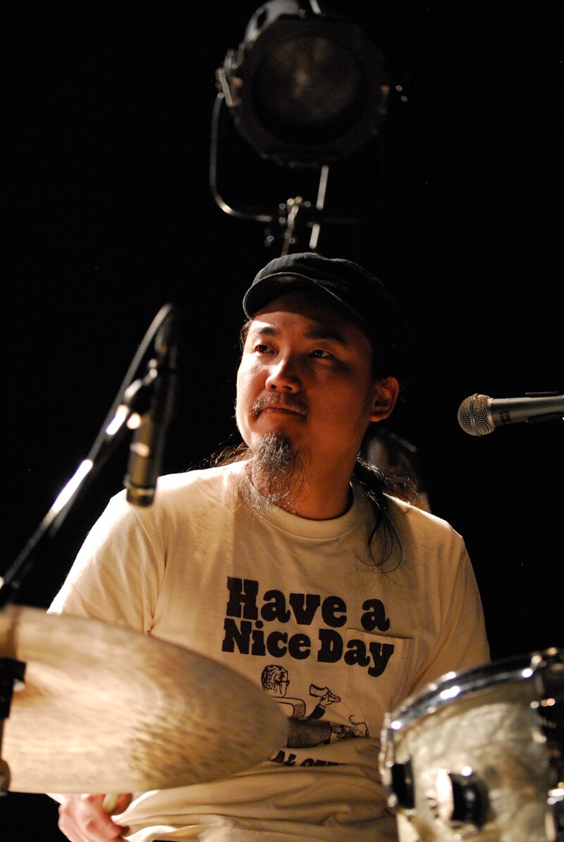 宮原“TOYIN”良太(Dr)(撮影:KAZUHARU IGARASHI)