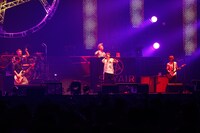 12月18日の武道館ライブの模様（撮影：Tsukasa Miyoshi）。