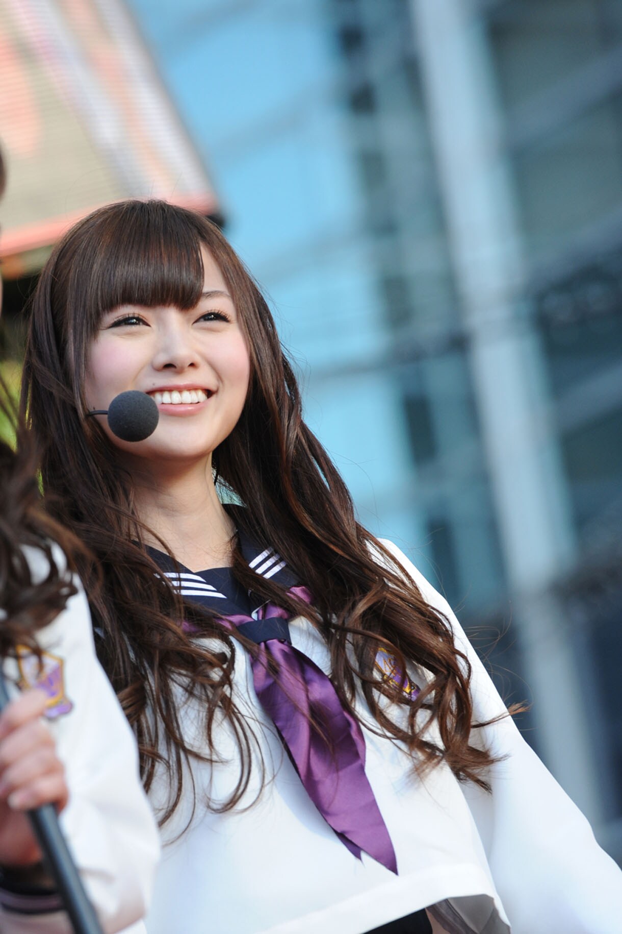 白石麻衣 - 乃木坂46、お台場ライブでファンに新曲1位獲得を報告