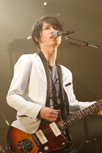 光村龍哉（Vo, G）