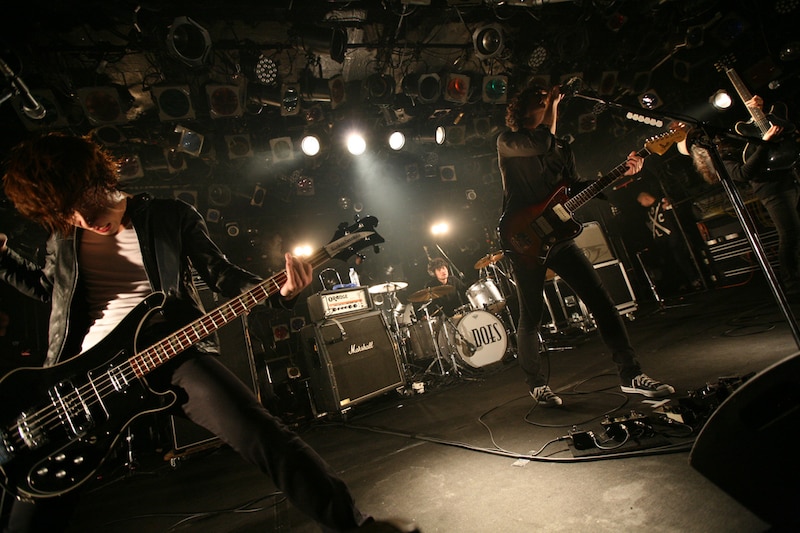 DOESが12月20日に行った東京公演の模様。（Photo by shimbo yuki）