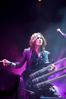 SUGIZO（G, Violin）