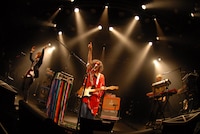 ラフォーレミュージアム六本木で2日間にわたり熱演を披露したthe telephones。（撮影：小川舞）