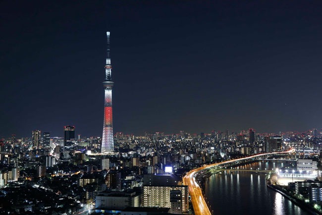 「キャンドルツリー」と北十間川を中心とした夜景。