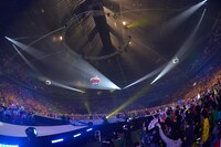 「ももいろクリスマス2012～さいたまスーパーアリーナ大会～」の様子（Photo by Hajime Kamiiisaka）。